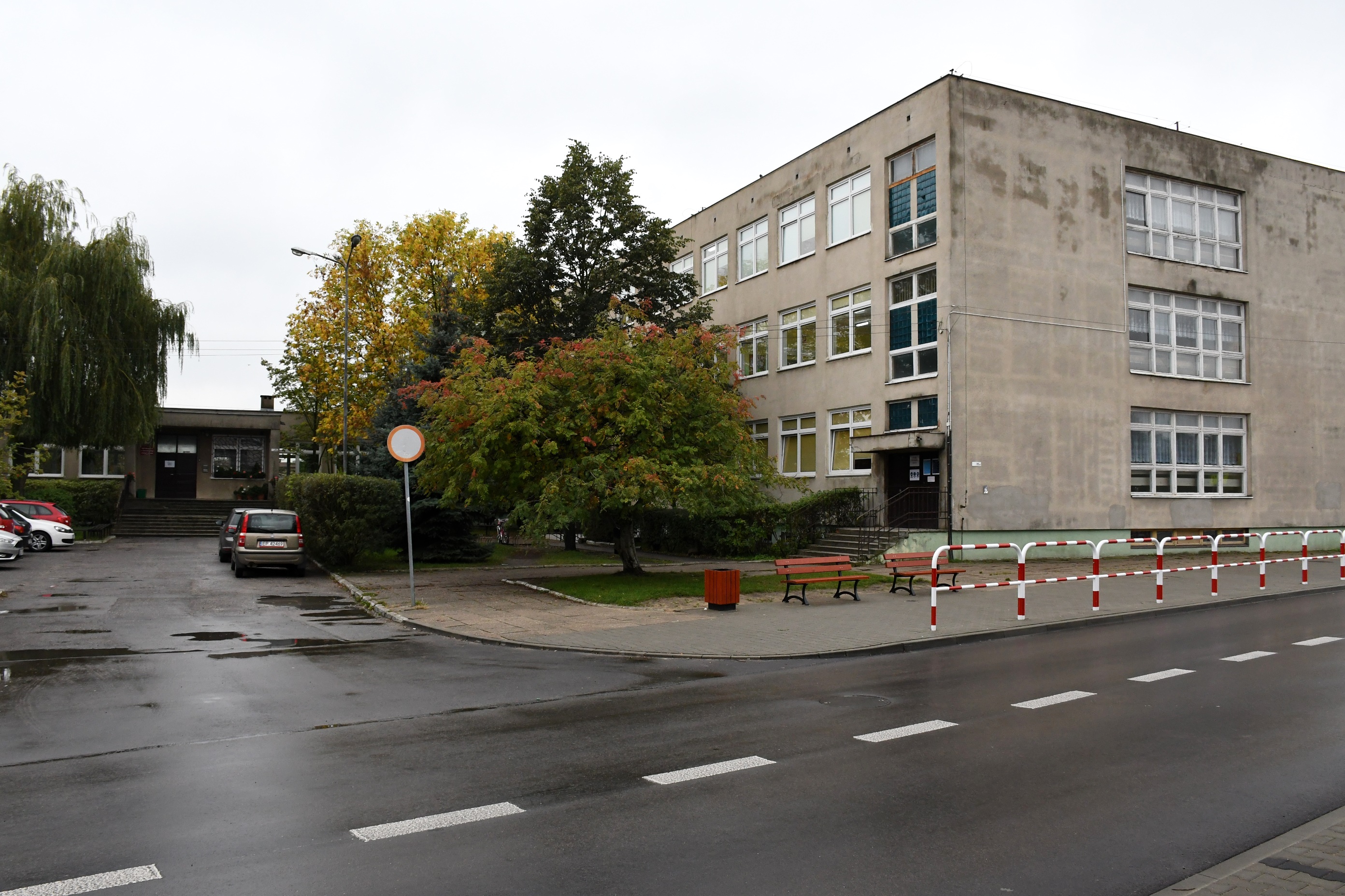 Urząd Miasta Piotrków Trybunalski Wydział Geodezji UM Piotrków Trybunalski: Metamorfoza totalna SP12 i II LO - InfoPiotrkow
