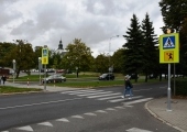 Aktywne przejście przy skrzyżowaniu Al. Piłsudskiego z ul. Próchnika. 
